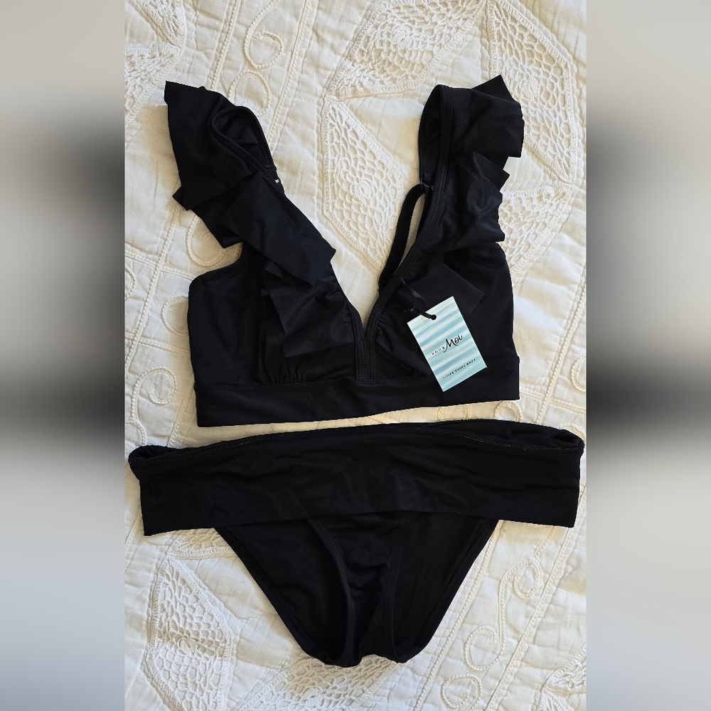 Elegant Black Ruffle Bikini Set
